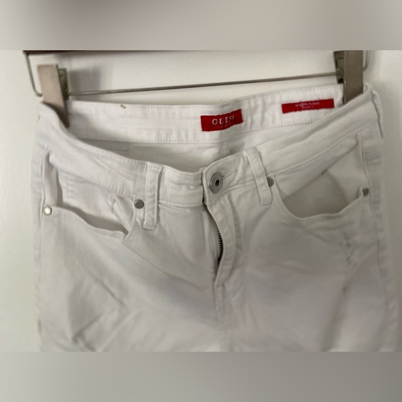 Men’s Guess Avalon Modern White Skinny Ripped Jeans - Picture 4 of 16